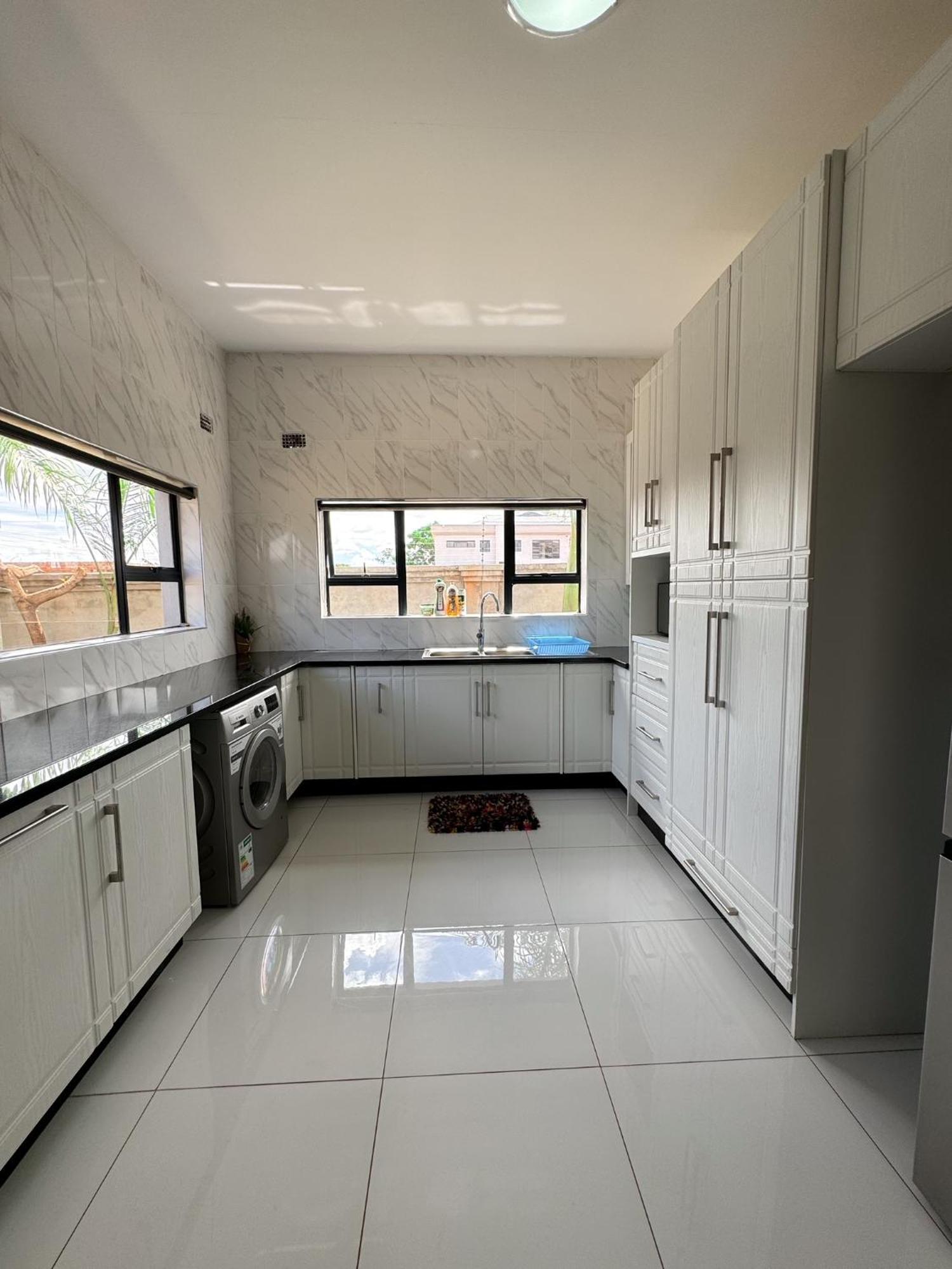 Holiday Villa Harare Bagian luar foto